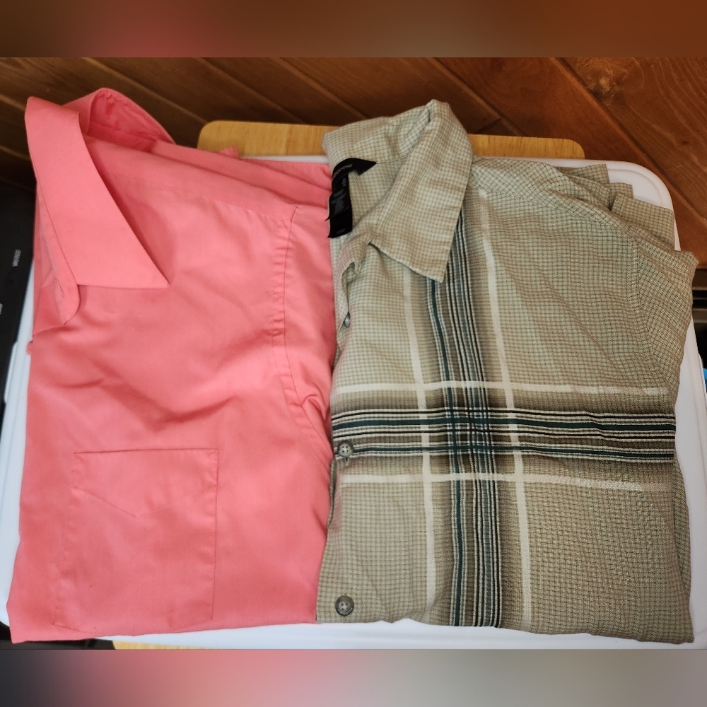 2 XL short sleeved men's dress shirt salmon and green checkered